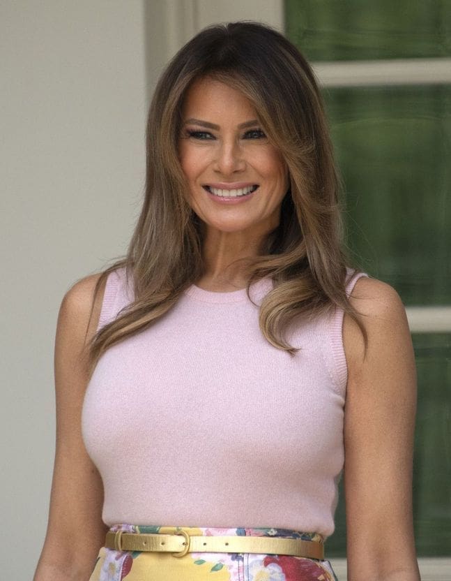 découvrez l'exposition photos dédiée à melania trump : une immersion unique à travers des clichés inédits retraçant la vie et le style de l'ancienne première dame des états-unis. à ne pas manquer pour les passionnés de photographie et d'histoire contemporaine !